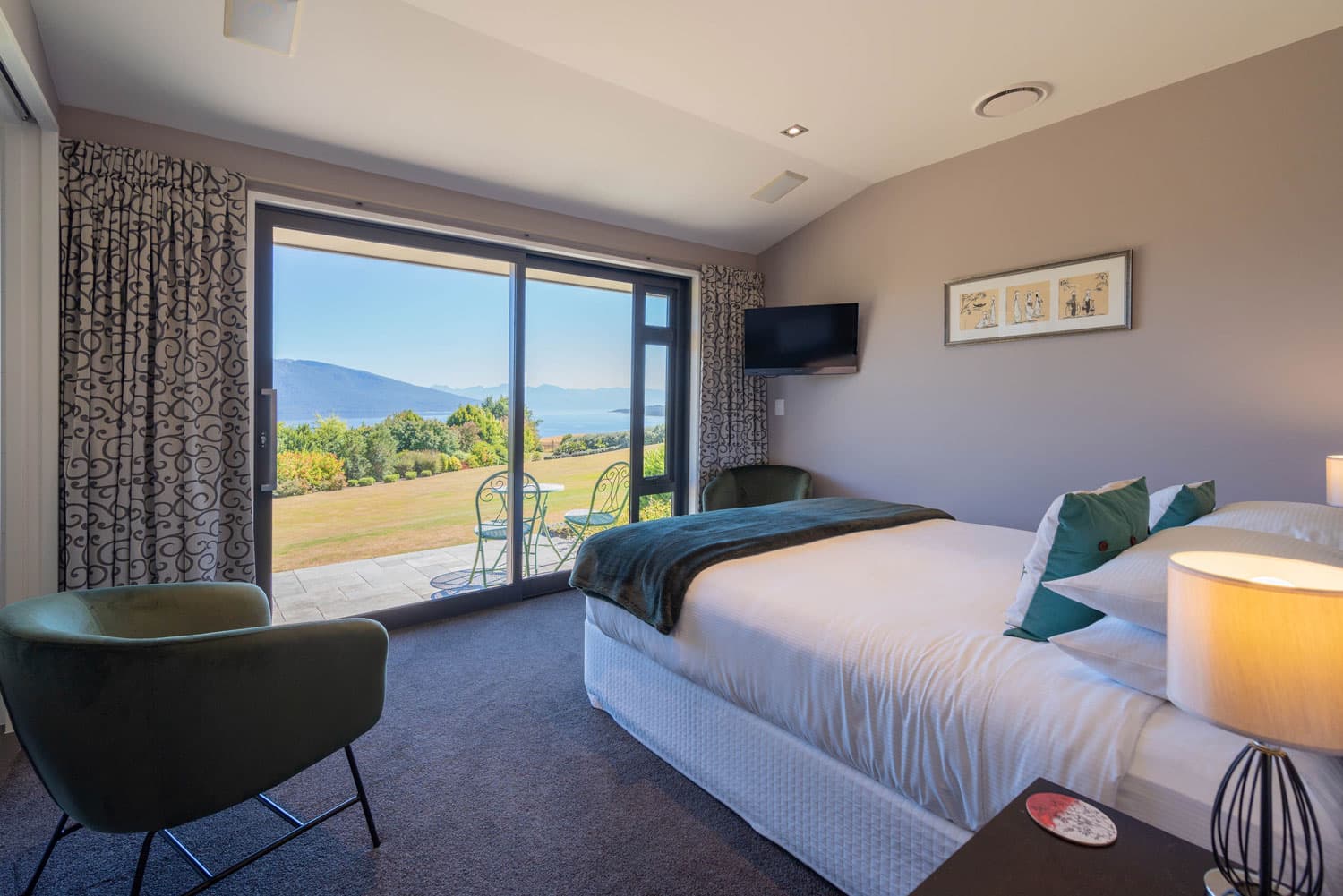 The South Arm King Room of High Leys Lodge Te Anau New Zealand